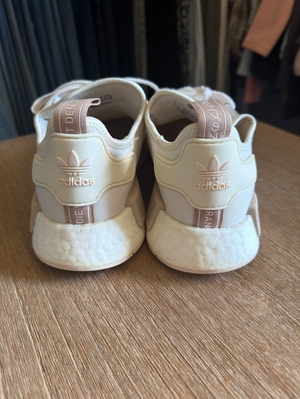 Adidas shoes - Picture 3 of 4